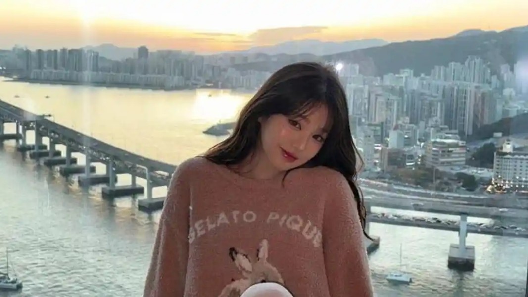 Jang Won Young Hadirkan FOREVER:CHERRY, Proyek Kolaborasi Profesional