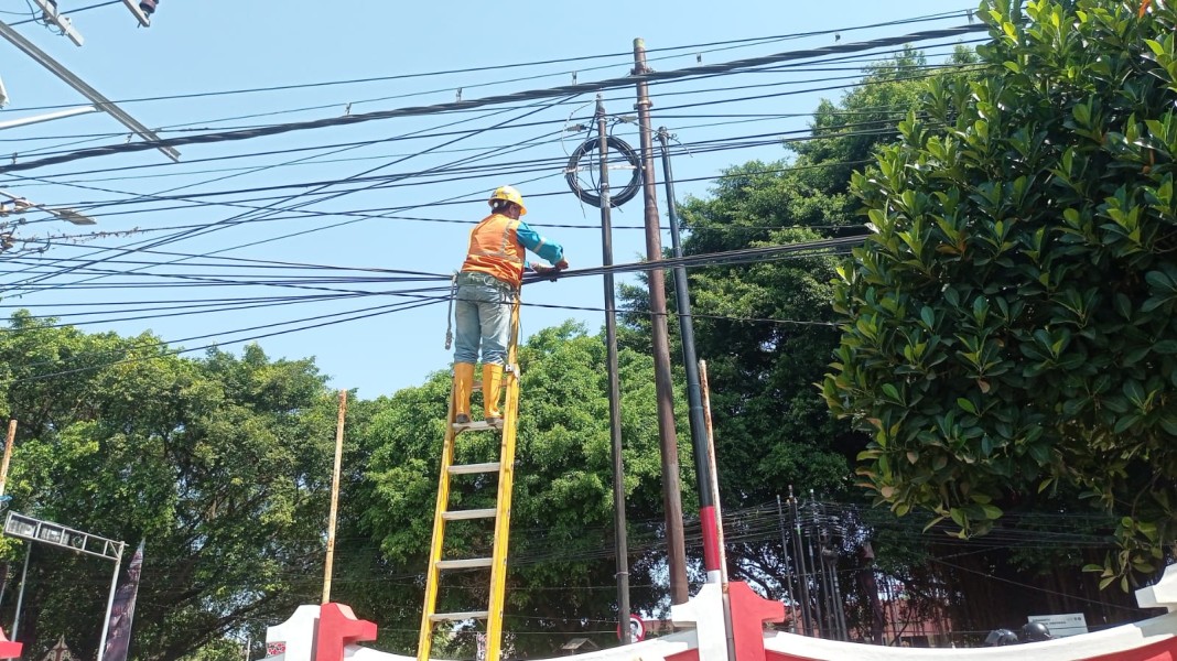 Perhatian Khusus Pada Penataan Kabel Listrik dan Internet di Banyumas Demi Estetika dan Keselamatan Kota