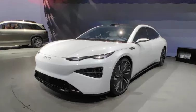 BYD Luncurkan Lima Kendaraan Listrik Baru di Shanghai Auto Show 2025, Fokus pada Teknologi Canggih dan Mobilitas Hijau