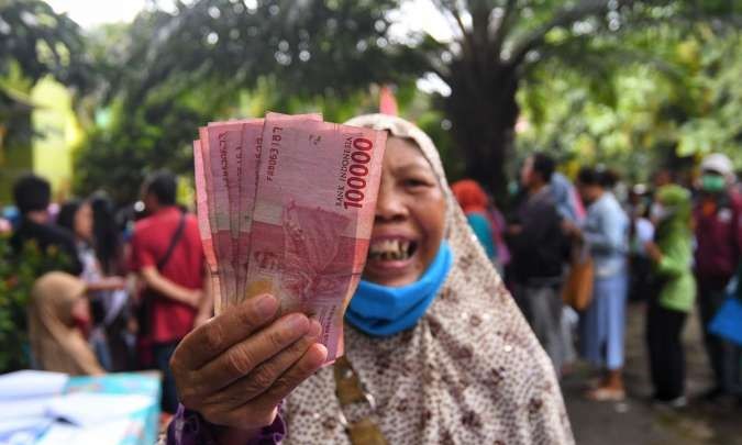 Pencairan Bansos Tahap Ketiga Bawa Harapan Baru Bagi Masyarakat