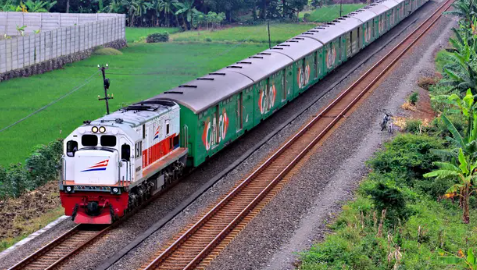 PT KAI Logistik Targetkan Angkut 30 Juta Ton Barang pada 2025: Fokus pada Ekspansi Layanan dan Inovasi Green Logistics
