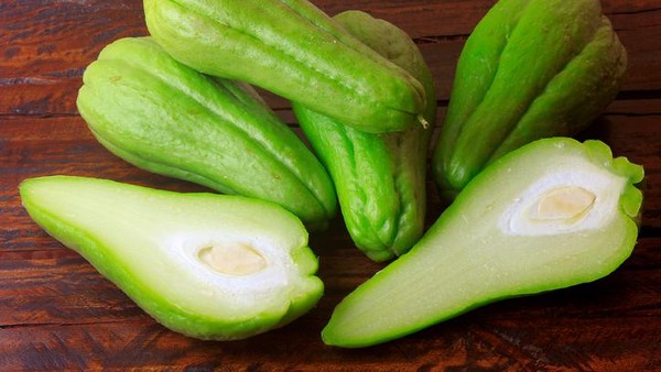 8 Pilihan Sayuran Terbaik untuk Turunkan Kolesterol Tinggi Secara Alami