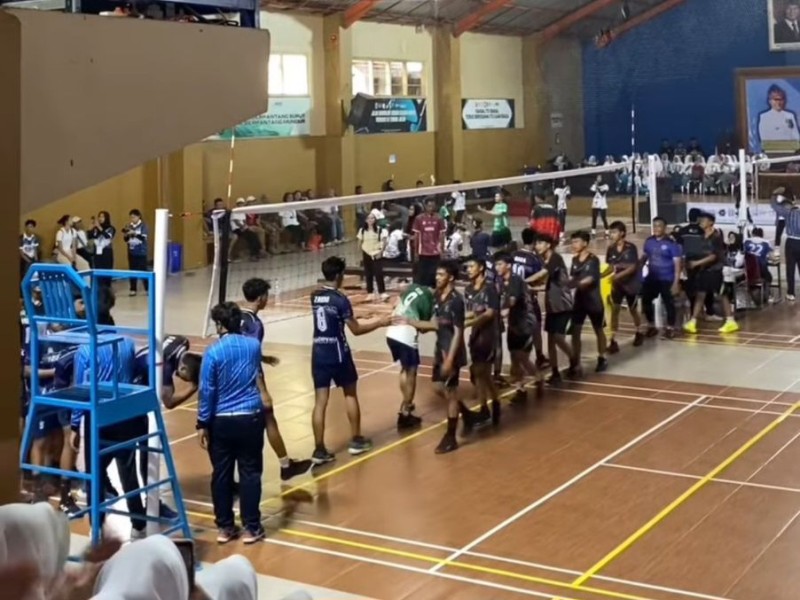 SMA Nasional B Kota Malang Tundukkan SMK Turen di Kejuaraan Bola Voli SMANERE 2025