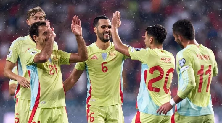 Spanyol vs Turki: La Roja Hantam Turki 6 0