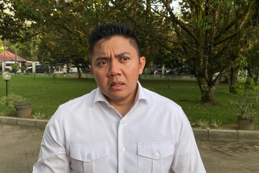 Seskab Teddy Jelaskan Agenda Prabowo-Macron Selama Lawatan Singkat Paris