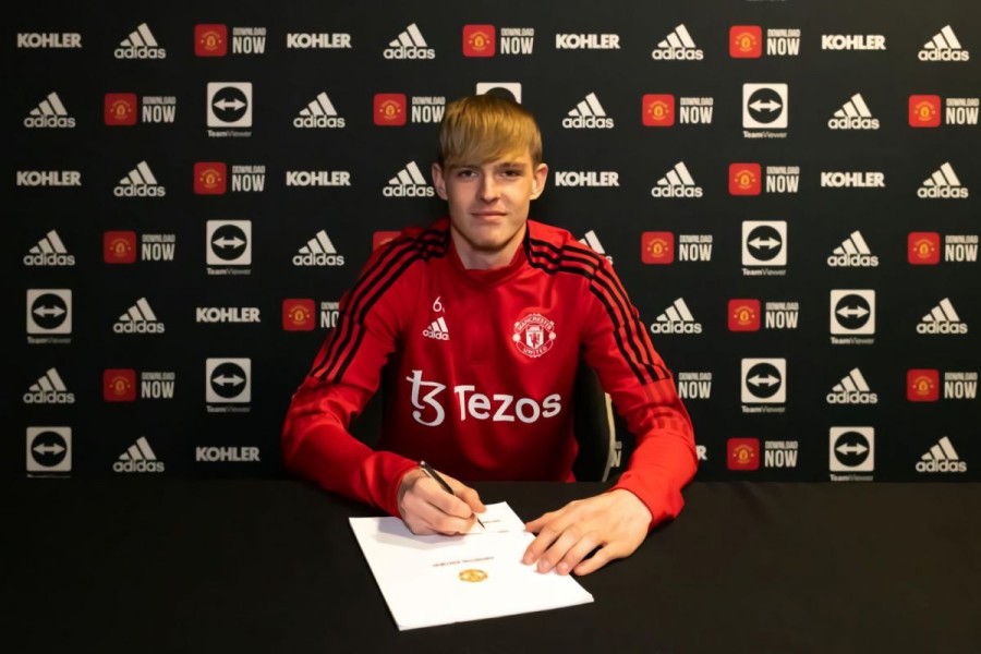 Collyer Jadi Tumbal Rotasi Manchester United