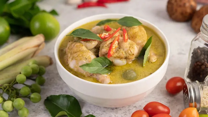 Rahasia Opor Ayam Gurih dan Harum, Resep Tradisional yang Wajib Dicoba