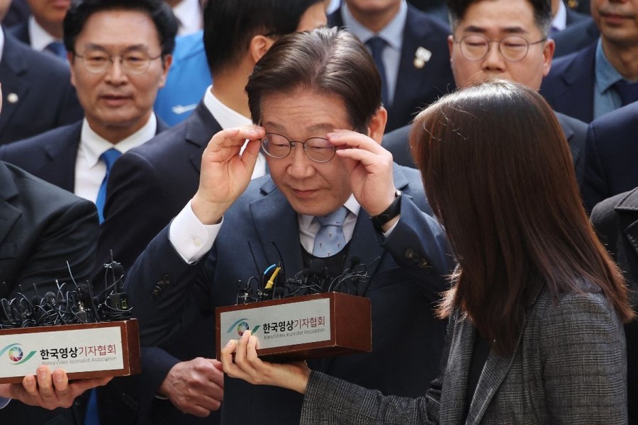 Krisis Politik Korea Selatan Jelang Pemilu: Mahkamah Agung Batalkan Bebas Lee Jae-myung, Dua Pejabat Utama Mundur