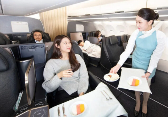 Korean Air Dinobatkan Sebagai Maskapai Terbaik Tahun 2025 oleh AirlineRatings.com