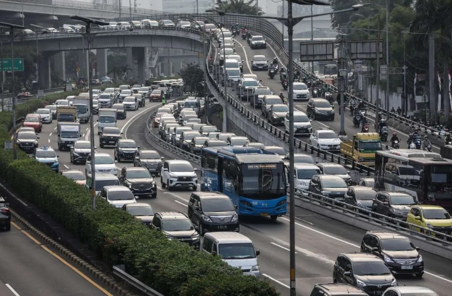 Arus Balik Lebaran 2026 Memuncak Transportasi Padat Menuju Jabodetabek Secara Serentak