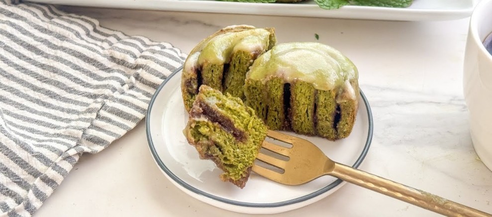 Resep Matcha Cinnamon Rolls, Roti Gulung Lembut Wangi Kayu Manis