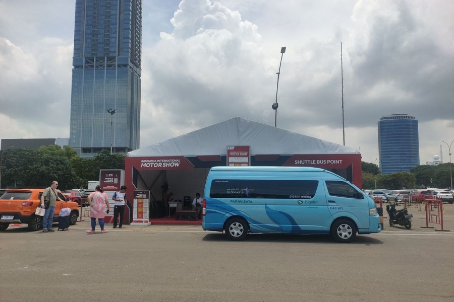 Akses Mudah ke IIMS 2025 dengan Shuttle Bus Gratis: Solusi Praktis Penunjang Event Otomotif Raksasa di Jakarta