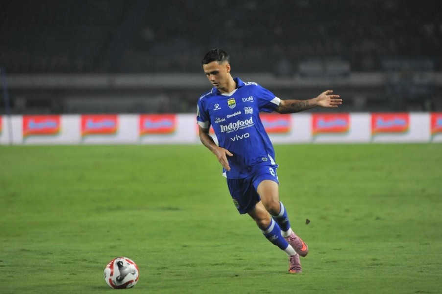 Eliano Reijnders Siap Tampil Maksimal Perkuat Persib Hadapi Persis Bandung