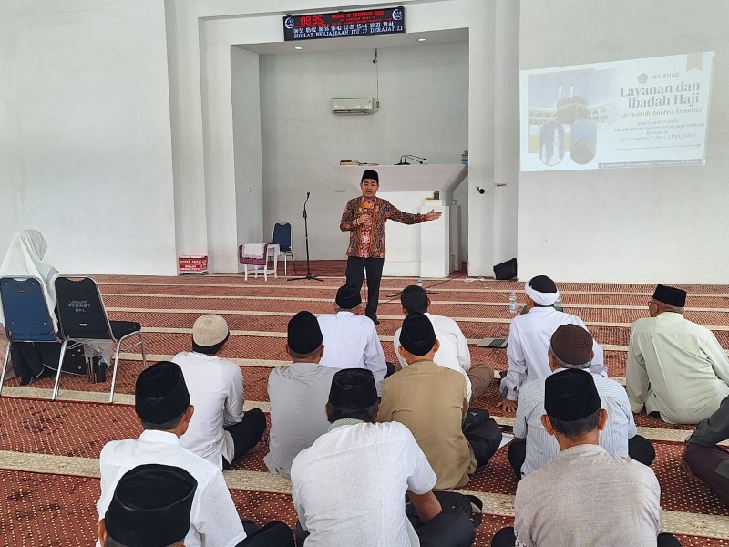 Kakan Kemenag Kota Bengkulu Bekali Manasik Haji Kecamatan Selebar