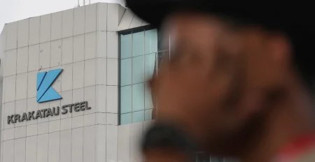 Krakatau Steel Minta Dukungan Dana Besar ke Danantara Krakatau Steel Minta Dukungan Dana Besar ke Danantara