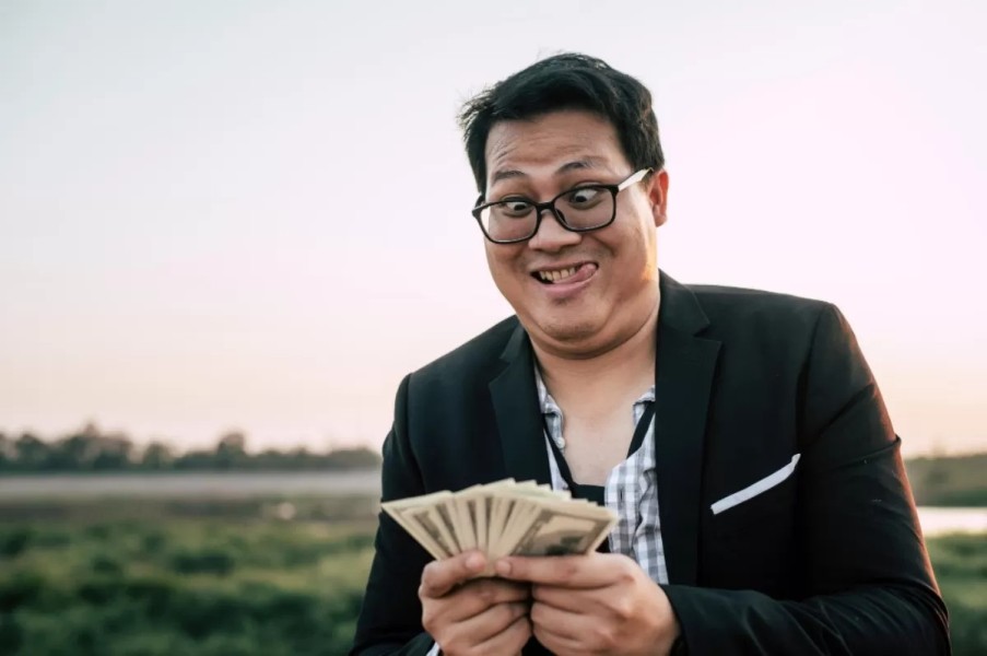 Mengintip Peluang Keberuntungan dan Kesuksesan Finansial
