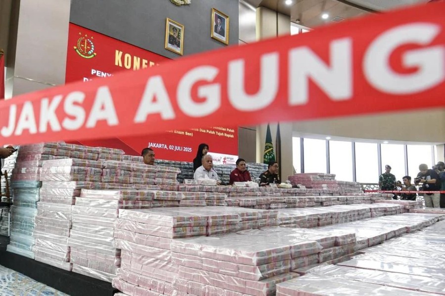 Kejagung Serahkan Uang Sitaan CPO Rp13 Triliun ke Negara