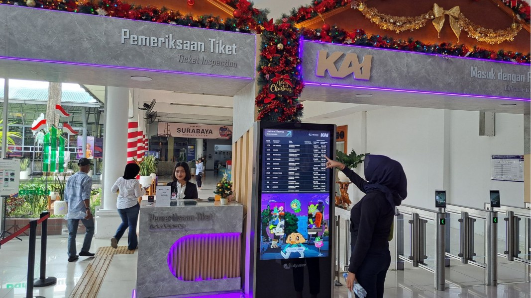 KAI DAOP 8 Surabaya Catat Kinerja Ketepatan Waktu Sempurna Pada Masa Angkutan Natal dan Tahun Baru 2025/2026