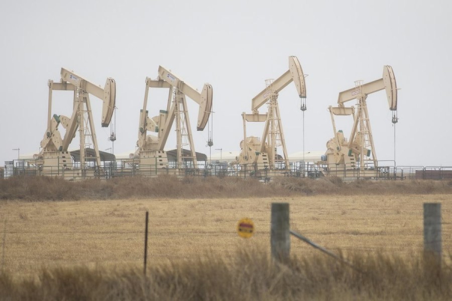 Pasar Minyak Bergolak Karena Produksi OPEC dan Tarif AS Terbaru