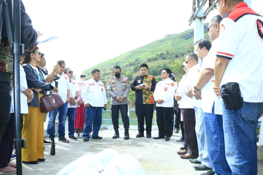 KMDT dan FASI Sumut Jalin Kerja Sama untuk Kembangkan Wisata Olahraga Dirgantara di Danau Toba