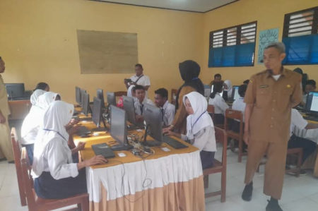 Pemkab Maluku Tengah Gandeng Australia dan Suriname Tingkatkan Mutu Pendidikan: 40 Sekolah Jadi Proyek Percontohan Pemkab Maluku Tengah Gandeng Australia dan Suriname Tingkatkan Mutu Pendidikan: 40 Sekolah Jadi Proyek Percontohan