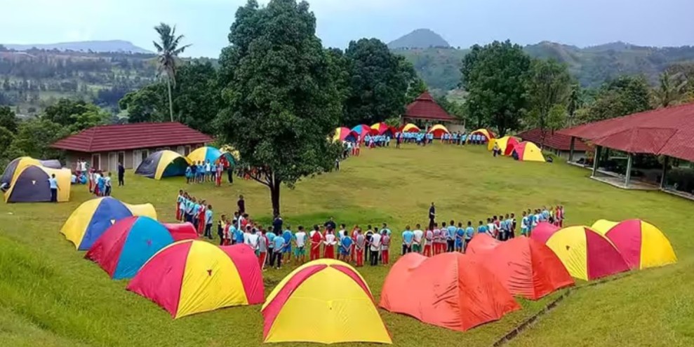Rekomendasi Tempat Camping di Bogor yang Lagi Hits dengan View Gunung