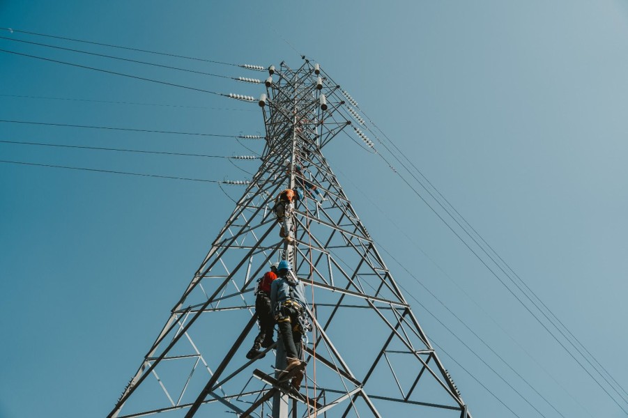 Durasi dan Frekuensi Gangguan Listrik Menurun, PLN (Persero) Catat Kinerja Operasional Positif sepanjang 2024