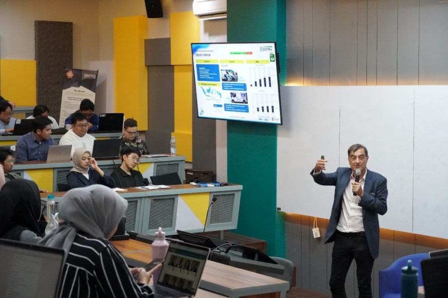 Komitmen Ilmiah Kampus dan Tantangan Evaluasi Global