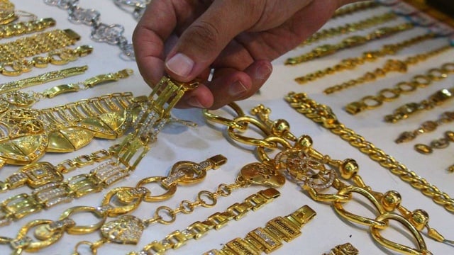 Harga Emas Pegadaian 1 Mei 2025: Penurunan Signifikan pada Produk Antam, UBS, dan Galeri24