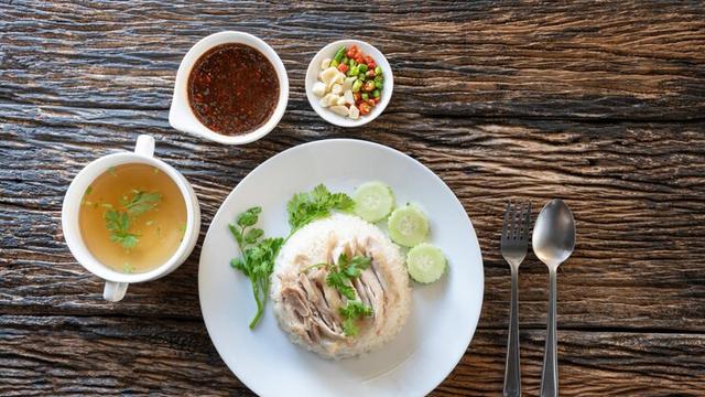 3 Menu Sahur Praktis dengan Rice Cooker, Resep Sup dan Nasi Ayam