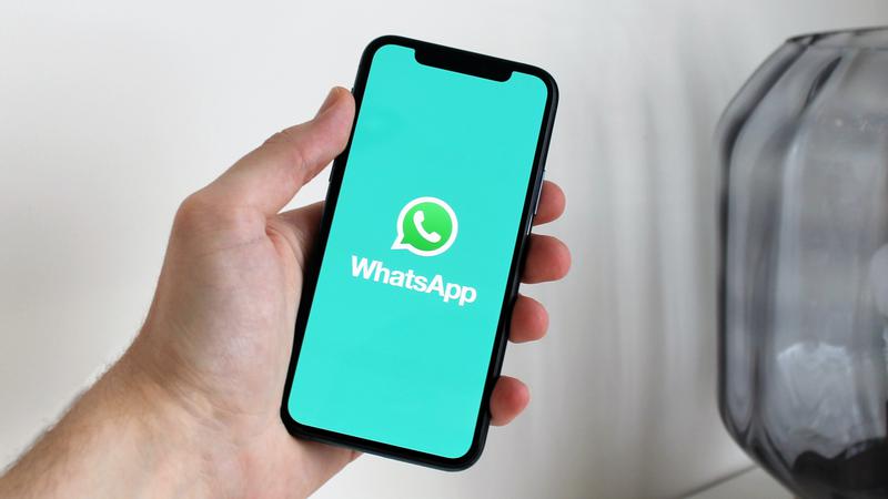 WhatsApp Hadirkan Fitur Terjemahan Pesan untuk Semua Pengguna