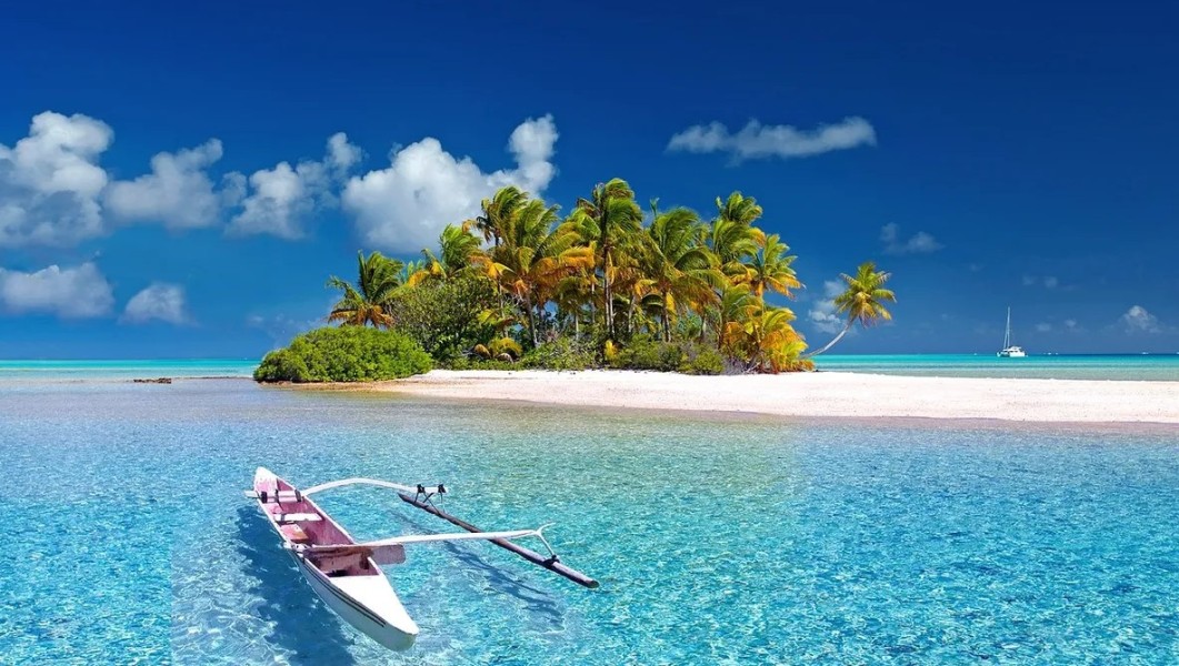 Menikmati Keindahan Alam Jawa Barat: Pantai Eksotis dan Pemandian Air Panas Terbaik