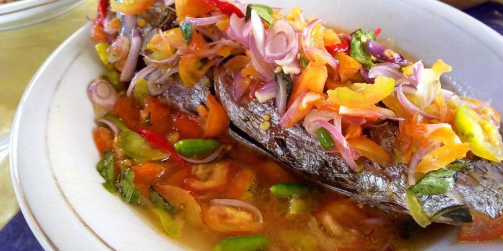 14 Makanan Khas Ambon yang Terkenal Lezat dan Wajib Dicoba