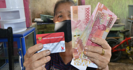 Pencairan Bansos Februari 2026, PKH, BNPT, KLJ Rp900.000