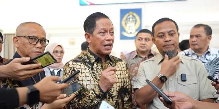 Menteri LH Tegaskan PSEL Makassar Tingkatkan Energi Terbarukan Nasional