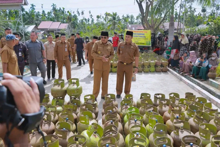 Kelangkaan LPG 3 Kg di Tanjabbar: Bupati Instruksikan Camat Awasi Distribusi