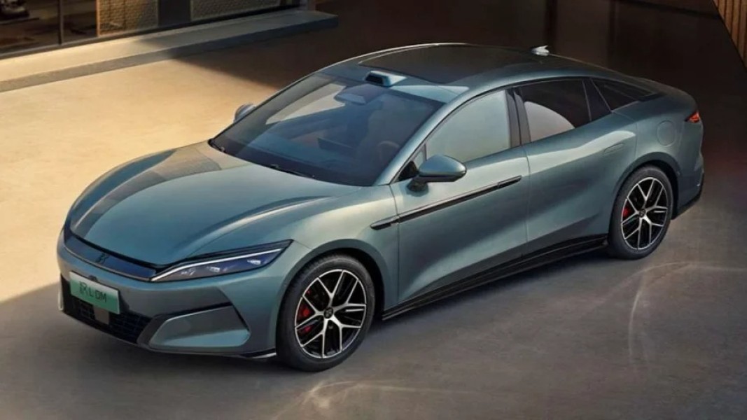 BYD Rilis Mobil Listrik Song Ultra EV Isi Daya Kurang Sepuluh Menit