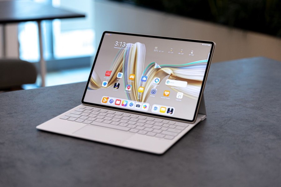 Huawei MatePad Pro 12.2 adalah Tablet Premium dengan Performa Kencang dan Fitur Canggih