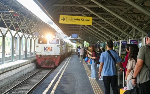 Penumpang Kereta Natal dan Tahun Baru 2025 Capai Hampir 400 Ribu Orang