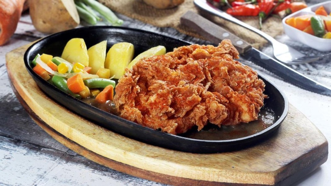 Turun Kereta Langsung Kulineran, 10 Tempat Makan Favorit Sekitar Stasiun Solo Balapan