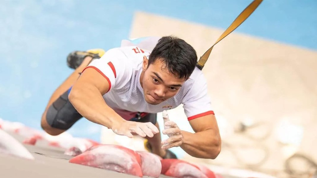 Kiromal Katibin Ukir Sejarah Bawa Indonesia Juara Panjat Tebing Dunia