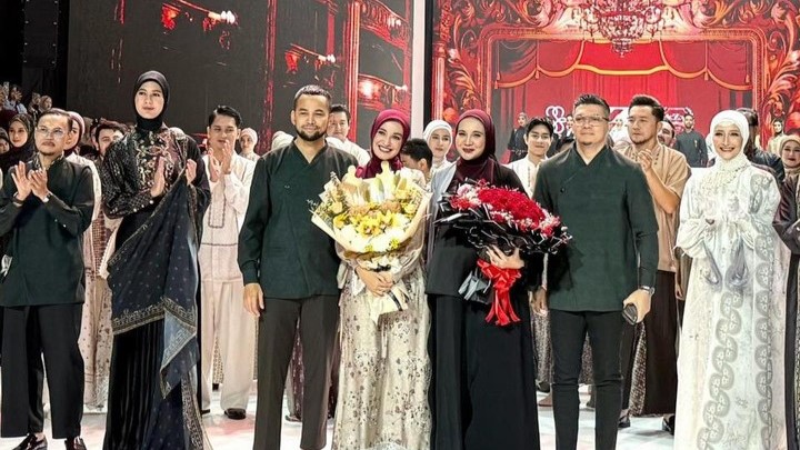 Tren Baju Lebaran 2026 ala Zaskia dan Shireen Sungkar, Abaya Jadi Pilihan