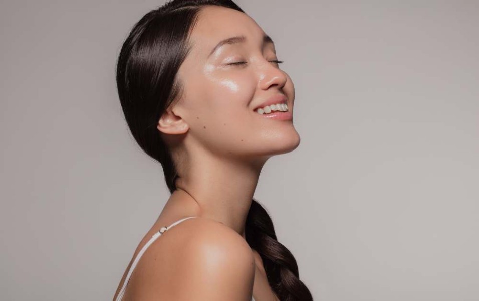 Rahasia Kulit Glowing: Lembap, Sehat, Tidak Harus Putih