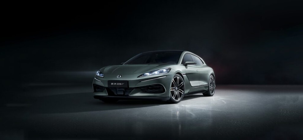 Mobil Listrik BYD Denza Z9 GT Terbaru Tawarkan Performa dan Jarak Tempuh Luar Biasa