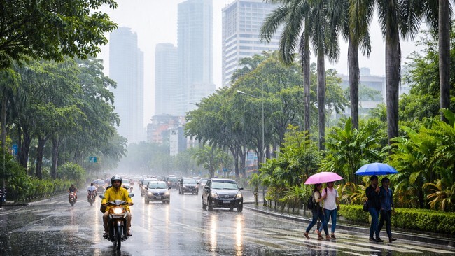 Prakiraan Cuaca Surabaya Senin 9 Maret 2026: Pagi Mendung, Sore hingga Malam Berpotensi Hujan Petir