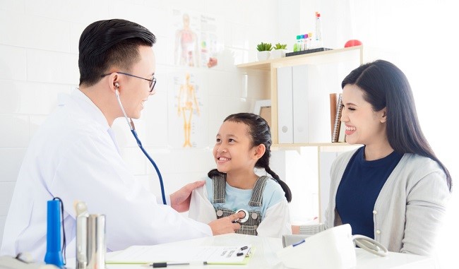 Dokter Imbau Waspada Obat Batuk Anak