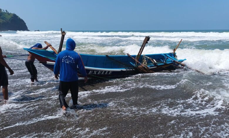 KKP Pastikan Ekonomi Biru Mempermudah Aktivitas Nelayan Kecil di Pesisir