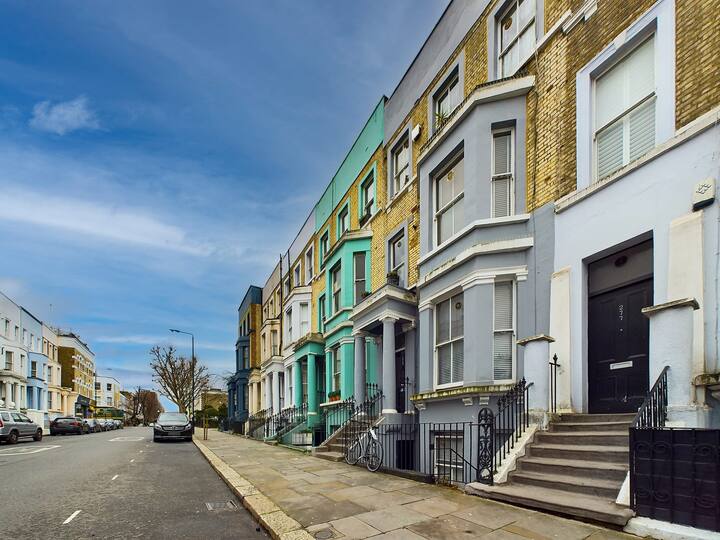 Notting Hill Digeruduk Turis saat Libur Natal, Warga Terasa Terganggu