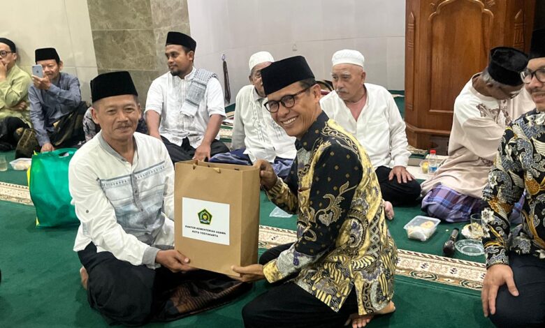 Safari Tarawih Pemerintah Kota Yogyakarta Pererat Hubungan Antarumat Di Masjid Baitussalam