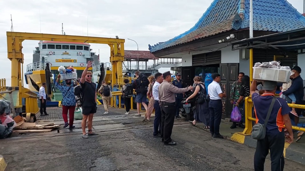 Penyeberangan ke Tiga Gili Lombok Utara Ditutup Akibat Cuaca Ekstrem